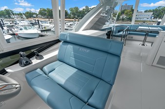 2026 Cruisers Yachts 57 FLY 66