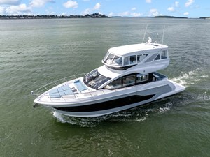 2026 Cruisers Yachts 57 FLY 84