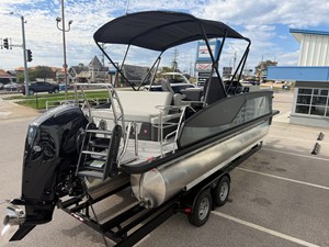 2027 Harris Sunliner 230 7