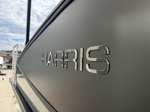 2027 Harris Sunliner 230 9
