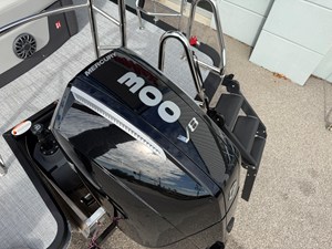 2027 Harris Sunliner 230 17