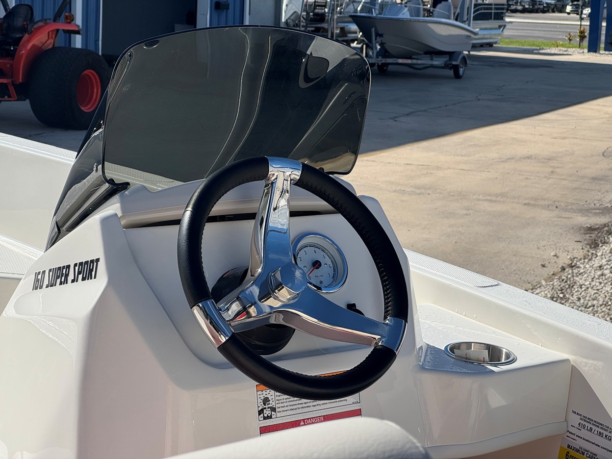 2027 Boston Whaler 160 Super Sport 8