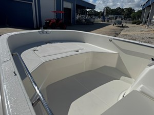 Boston Whaler 160 Super Sport 8 2027 Boston Whaler 160 Super Sport 9