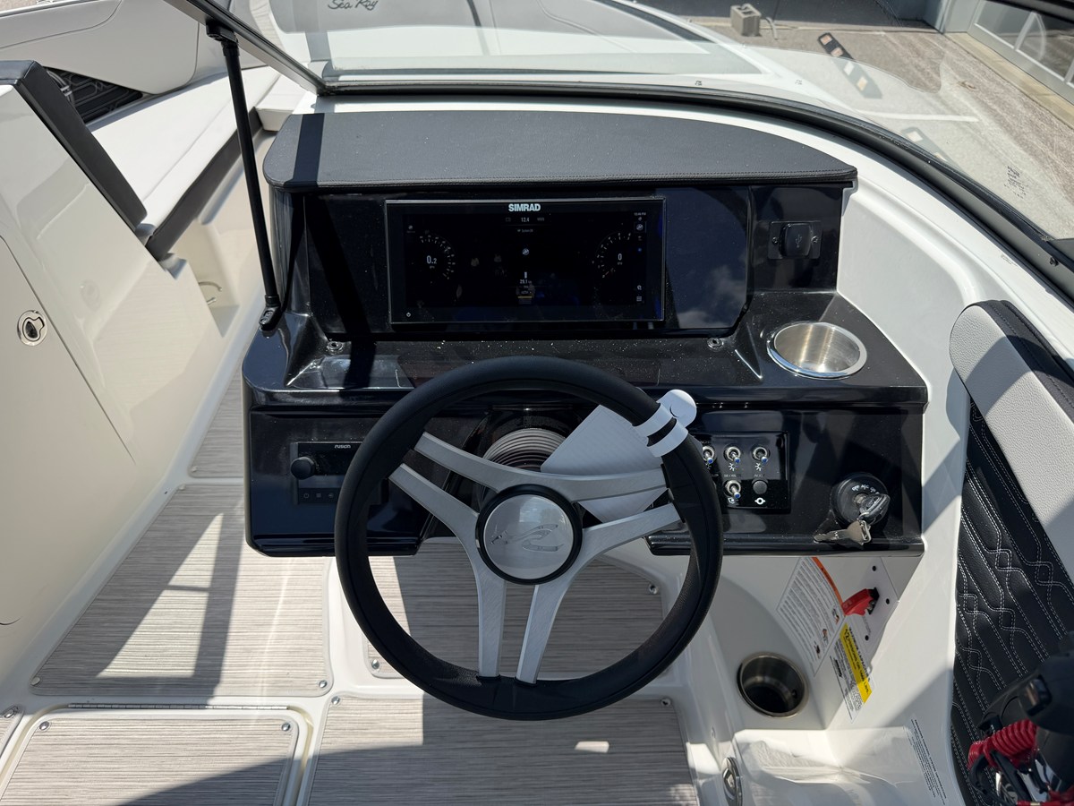 2027 Sea Ray SPX 210 57