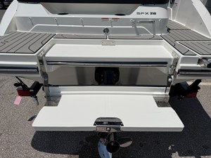 2027 Sea Ray SPX 210 21