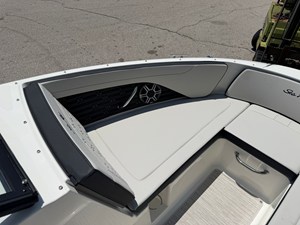 2027 Sea Ray SPX 210 42