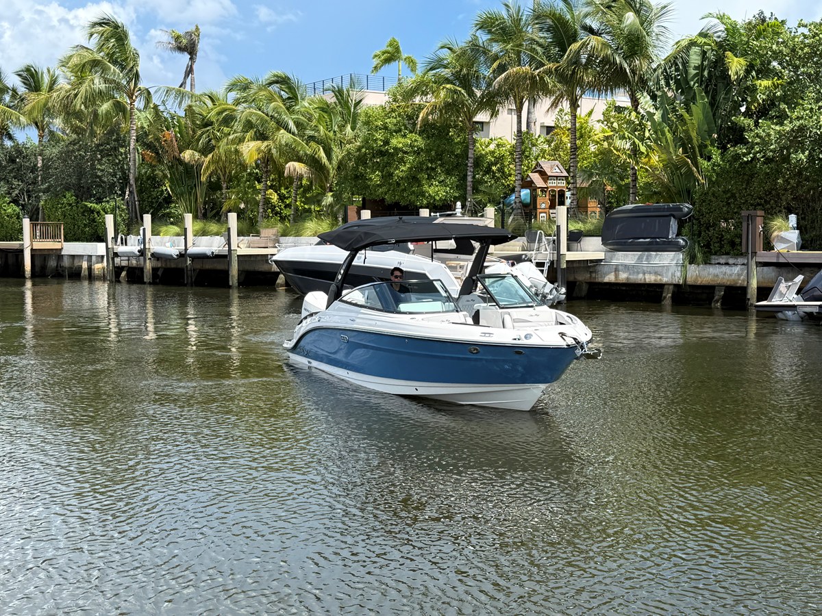 2026 Sea Ray SLX 280 Outboard 14