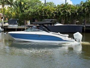 Sea Ray SLX 280 Outboard 1 2026 Sea Ray SLX 280 Outboard 2