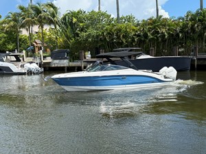 Sea Ray SLX 280 Outboard 3 2026 Sea Ray SLX 280 Outboard 4