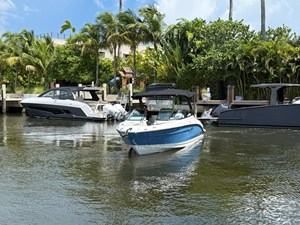 2026 Sea Ray SLX 280 Outboard 10