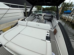 2026 Sea Ray SLX 280 Outboard 18