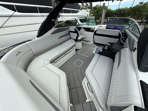 2026 Sea Ray SLX 280 Outboard 19