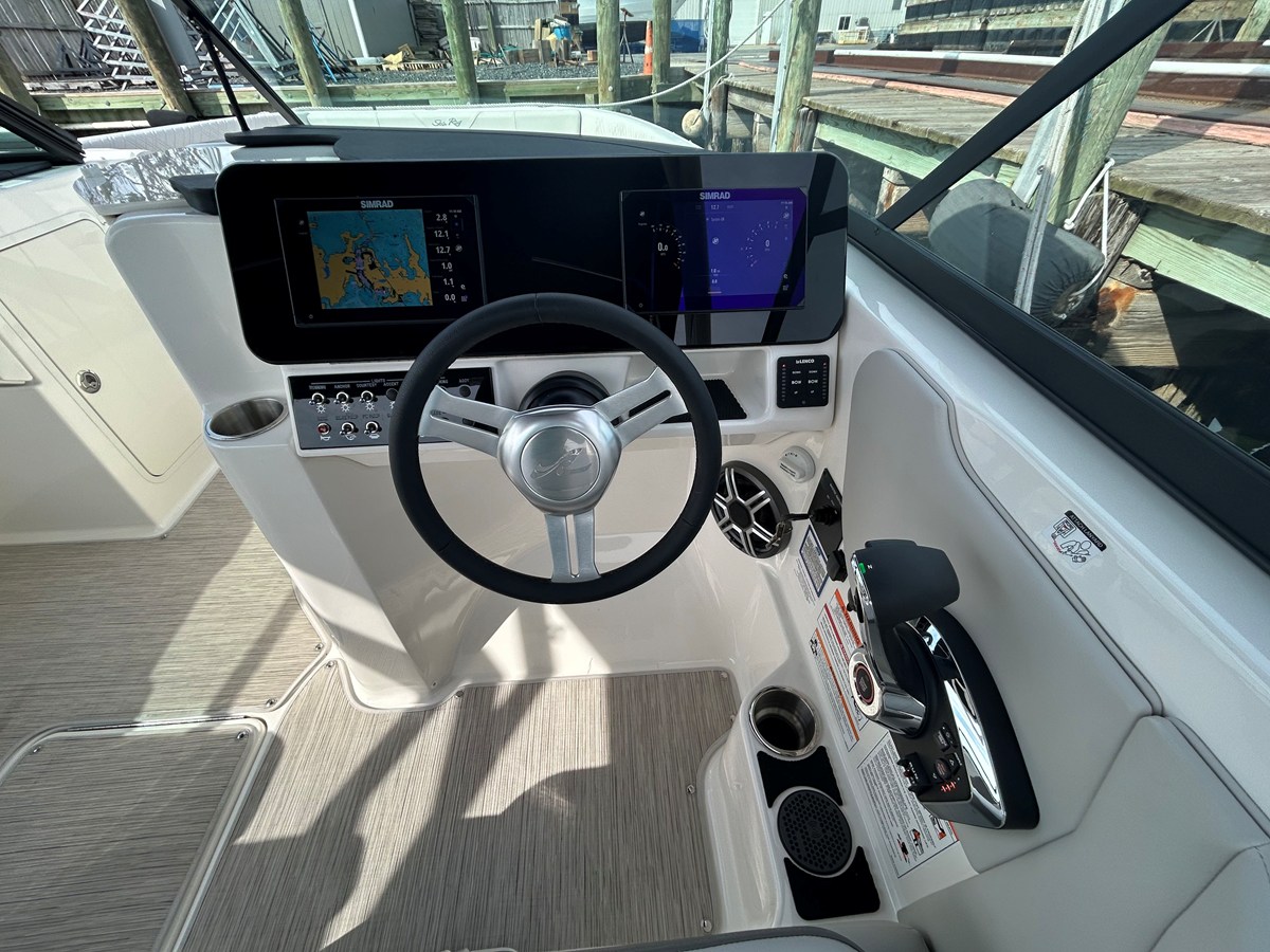 2026 Sea Ray SDX 270 Outboard 20