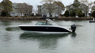 Sea Ray SDX 270 Outboard 4 2026 Sea Ray SDX 270 Outboard 5