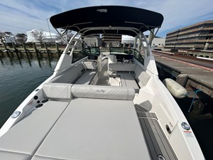 2026 Sea Ray SDX 270 Outboard 14