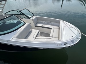 2026 Sea Ray SDX 270 Outboard 30