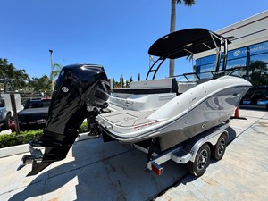Sea Ray SPX 210 Outboard 5 2026 Sea Ray SPX 210 Outboard 6