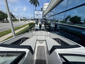 2026 Sea Ray SPX 210 Outboard 16