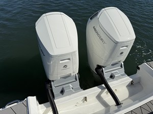 Sea Ray SLX 400 Outboard 2 2026 Sea Ray SLX 400 Outboard 3