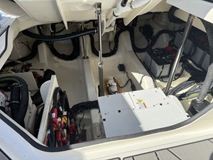 Sea Ray SLX 400 Outboard 4 2026 Sea Ray SLX 400 Outboard 5