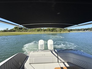 Sea Ray SLX 400 Outboard 6 2026 Sea Ray SLX 400 Outboard 7