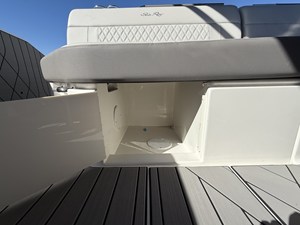 Sea Ray SLX 400 Outboard 27 2026 Sea Ray SLX 400 Outboard 28