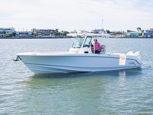 Boston Whaler 330 OUTRAGE 5 2022 Boston Whaler 330 OUTRAGE 6