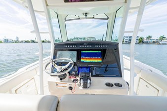 Boston Whaler 330 OUTRAGE 11 2022 Boston Whaler 330 OUTRAGE 12