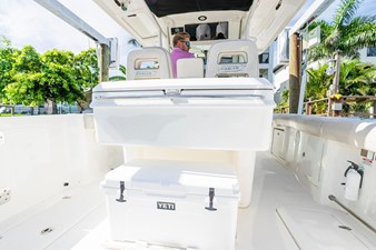 Boston Whaler 330 OUTRAGE 20 2022 Boston Whaler 330 OUTRAGE 21