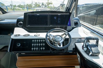 Sea Ray Sundancer 370 Outboard 11 2026 Sea Ray Sundancer 370 Outboard 12