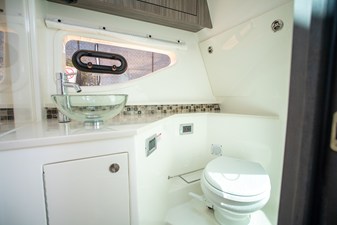 Sea Ray Sundancer 370 Outboard 24 2026 Sea Ray Sundancer 370 Outboard 25