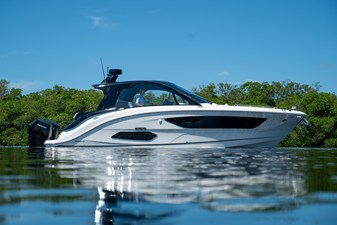 Sea Ray Sundancer 370 Outboard 41 2026 Sea Ray Sundancer 370 Outboard 42