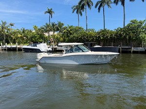Grady-White Freedom 325 0 2027 Grady-White Freedom 325 1