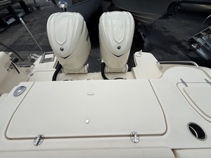 Grady-White Freedom 325 20 2027 Grady-White Freedom 325 21