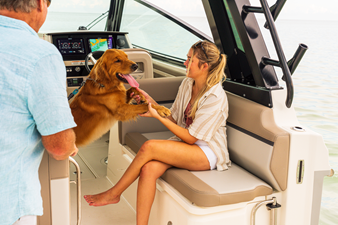 Boston Whaler 330 Vantage 11 2027 Boston Whaler 330 Vantage 12