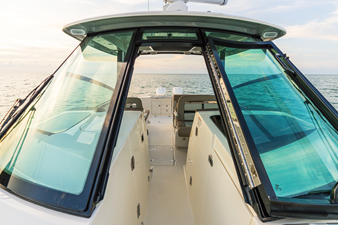 Boston Whaler 330 Vantage 29 2027 Boston Whaler 330 Vantage 30