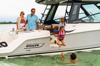 Boston Whaler 330 Vantage 32 2027 Boston Whaler 330 Vantage 33