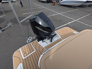 Sea Ray SPX 210 Outboard 3 2027 Sea Ray SPX 210 Outboard 4