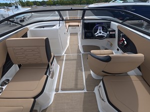 Sea Ray SPX 210 Outboard 9 2027 Sea Ray SPX 210 Outboard 10