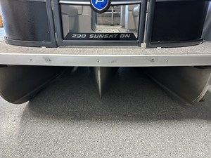 Premier 230 SUNSATION TRITOON 9 2024 Premier 230 SUNSATION TRITOON 10