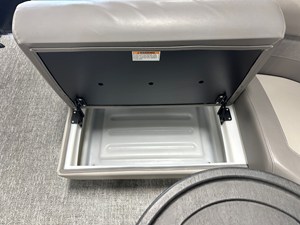 Premier 230 SUNSATION TRITOON 24 2024 Premier 230 SUNSATION TRITOON 25