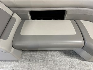 Premier 230 SUNSATION TRITOON 55 2024 Premier 230 SUNSATION TRITOON 56