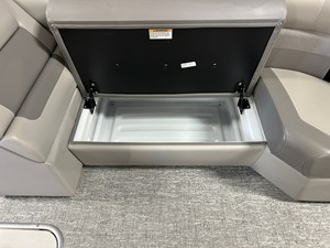 Premier 230 SUNSATION TRITOON 56 2024 Premier 230 SUNSATION TRITOON 57