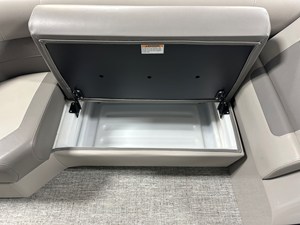 Premier 230 SUNSATION TRITOON 63 2024 Premier 230 SUNSATION TRITOON 64