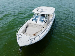 Boston Whaler 350 Realm 12 2023 Boston Whaler 350 Realm 13