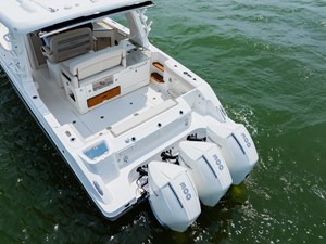 Boston Whaler 350 Realm 13 2023 Boston Whaler 350 Realm 14