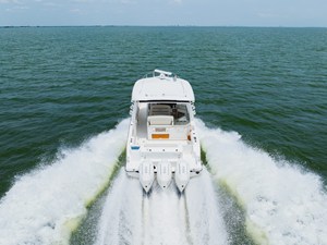 Boston Whaler 350 Realm 24 2023 Boston Whaler 350 Realm 25
