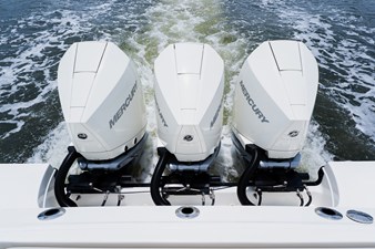 Boston Whaler 350 Realm 26 2023 Boston Whaler 350 Realm 27