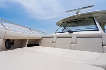 Boston Whaler 350 Realm 32 2023 Boston Whaler 350 Realm 33