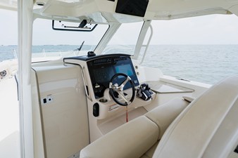 Boston Whaler 350 Realm 46 2023 Boston Whaler 350 Realm 47
